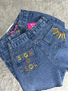 Short Jeans Feminino Cintura Alta Bordado Verão Marmorizado - Sem Elastano