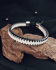 Pulseira Trançada Branca e Preta 0,9cm Ajustável - Couro