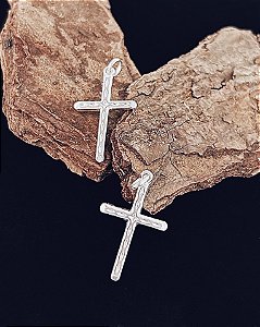 Pingente Crucifixo c/ Detalhe de Riscos 2,5cm x 1,5cm - Prata 925