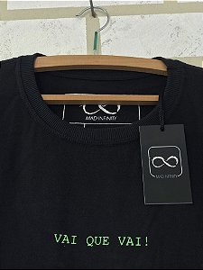 Camiseta Vai Que Vai - preta