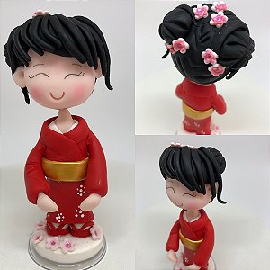 Topo de Bolo Oriental com Kimono Tradicional – Peça Artesanal Personalizada