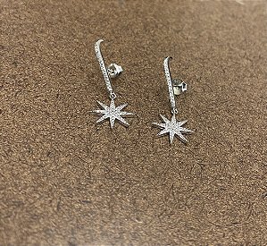 BRINCOS ESTRELAS PENDURADAS