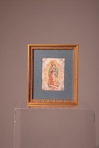 Quadro em Madeira com Linho Azul - Nossa Senhora de Guadalupe em Aquarela