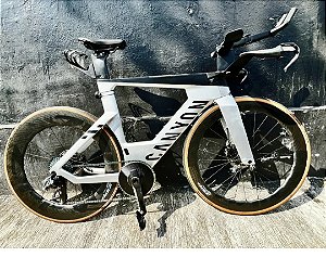 BICICLETA DE TRIATHLON CANYON SPEEDMAX CFR