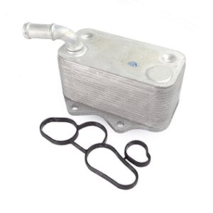 Radiador Óleo Trocador Calor Motor Audi A3 A4 S3 TT VW Passat 2.0 TFSi