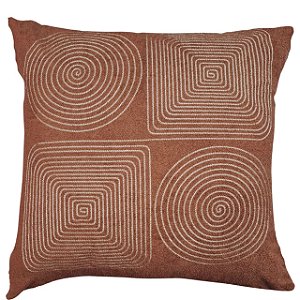 CAPA DE ALMOFADA BOUCLE BORDADA ARABESCO CASTANHO 50X50CM