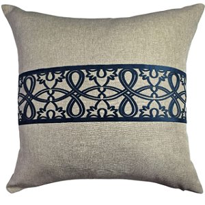 CAPA DE ALMOFADA LINHO APLIQUE BOUCLE AZUL MARINHO 45x45 CM