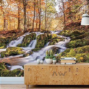 Papel de Parede Adesivo - Cachoeira com árvores ao fundo