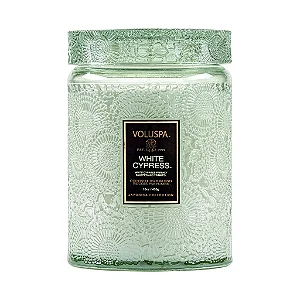 Vela Pote de Vidro G Tampa de Vidro Relevo White Cypress 100h - Voluspa