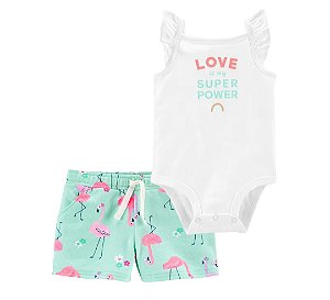 Body Branco "Love is My Super Power" e Shorts Flamingo