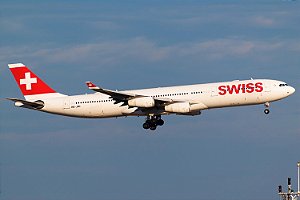 Phoenix 1:400 Swiss Airbus A340-300