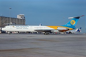 Phoenix 1:400 Air Ukraine Ilyushin IL-62M (pré-venda)