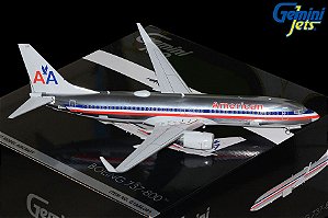 Gemini Jets 1:100 American Airlines Boeing 737-800W (pré-venda)
