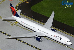GeminiJets 1:200 Delta Air Lines Boeing B767-400ER N842MH ("Vince Dooley," **NEW MOULD!**) (pré-venda)