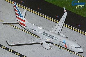 GeminiJets 1:200 American Airlines Boeing B737-800W N840NN (100 (Centennial livery)) (pré-venda)