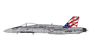 GeminiJets 1:72 U.S. Marine Corps F:A-18C Hornet 165214 (VMFA-312, U.S. flag design on tail) (pré-venda)