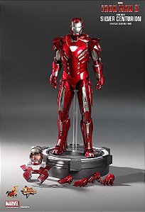 Hot Toys  - Iron Man 3: Centurion (Mark XXXIII) 33 está na escala 1/6th