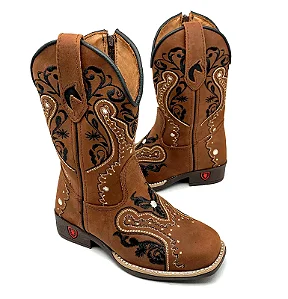 Texana Florência Infantil - Couro Nescau | Bordados Preto, Bege e Branco Produto sob encomenda.