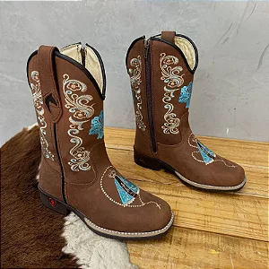 Texana Flor Padroeira Infantil - Couro Horse Nescau | Bordado Azul e Bege