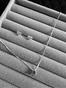 Conjunto Colar e Brincos Coração Detalhes em Prata 925