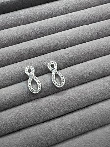 Brinco Infinito Cravejado com Zircônia em Prata 925