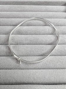 Bracelete Rígido Fio Liso com Trava em Prata 925