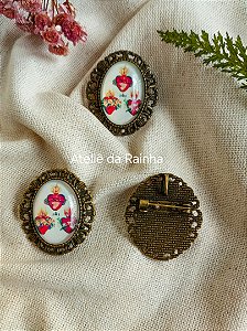 BROCHE ou PINGENTE TRÊS SAGRADOS CORACÕES