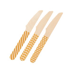 faca de madeira com detalhes em dourado