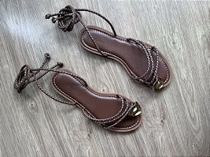 Rasteira marrom transpassada tam 35