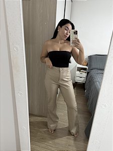 Calça no PU bege TAM 40