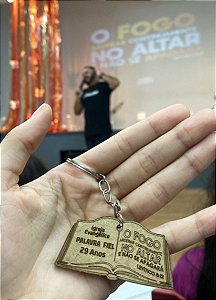 Chaveiros formato bíblia em mdf cru
