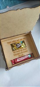 Caixa com tampa articulada 16,5x19,3x4cm porta bombom e chocolate