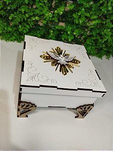 Caixa com tampa 13,5x13,5x8cm em mdf branco 3mm Crisma, Espirito Santo, Batizado