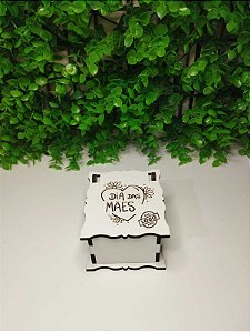 Dia das Mães - Caixinha com tampa articulada 5,5x5,5x5cm personalizada laser