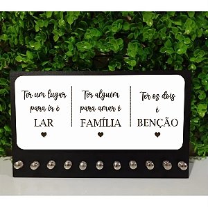 Porta chaves com 10 ganchinhos: Lar, Familia e Benção