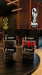 EXPOSITOR COM PRODUTOS DARK HOUSE