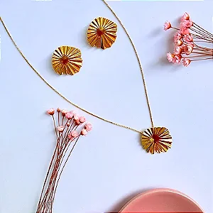Conjunto Dourado Geométrico Frisado