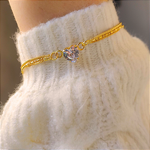 Pulseira Dourada Fio Triplo com Coração de Zircônia