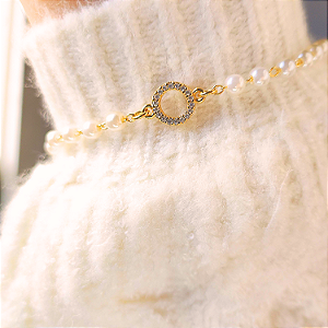 Pulseira Dourada de Pérolas com Mini Zircônias