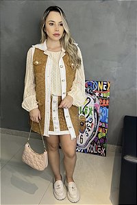 CONJUNTO COLETE E SAIA MARROM