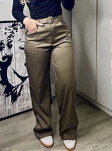 CALÇA FLARE EM ALFAIATARIA VERDE OLIVA