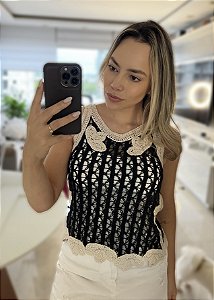 BLUSA REGATA EM CROCHÊ PRETA