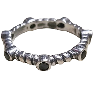 Anel Aparador de Aliança com Zircônias Negras de Prata 925 No.18