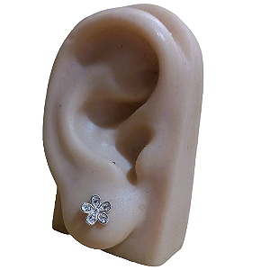 Brinco de Prata 925 Flor Florzinha Zircônias nas Pétalas g