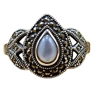Anel De Prata 925 Com Marcassitas e Gota Madrepérola No. 16/17