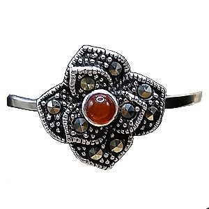Anel Florzinha De Prata 925 Com Marcassitas e Ágata Vermelha No. 17