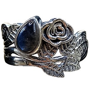 Anel de Prata 925 Flor e Folhas com Gota de Labradorita 6g