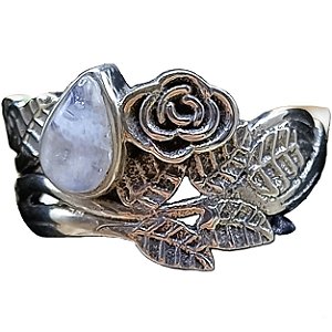 Anel de Prata 925 Flor e Folhas com Gota Pedra da Lua 6g
