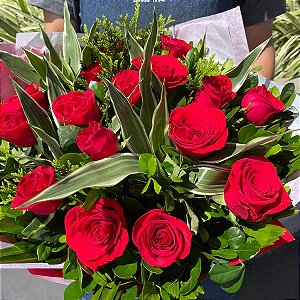 Buquê Amélie Poulain com 18 Rosas Vermelhas