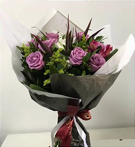 Buquê 18 Rosas Lilás